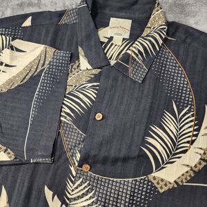 Tommy Bahama Silk Hawaiian Black Floral Tropical Island Camp Shirt Men's Large